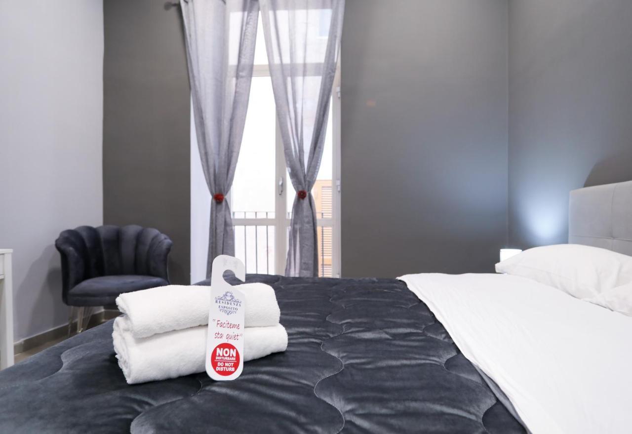 Residenza Esposito Economy Rooms Nápoles Exterior foto