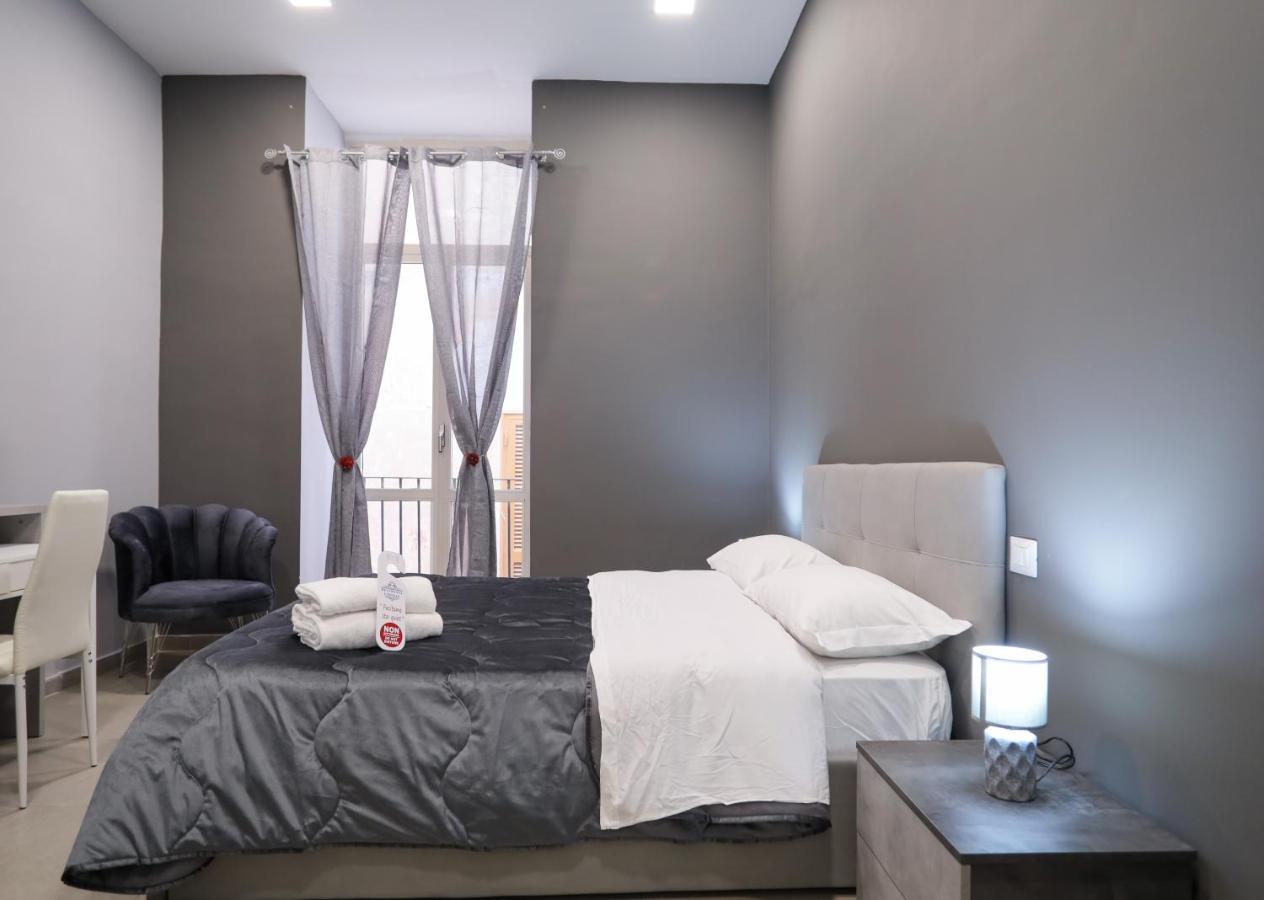 Residenza Esposito Economy Rooms Nápoles Exterior foto